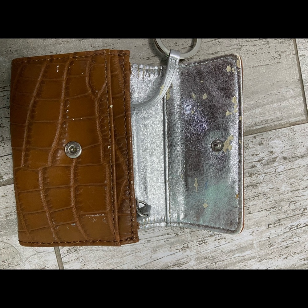 Michael Kors Keychain Wallet - Picture 4 of 5